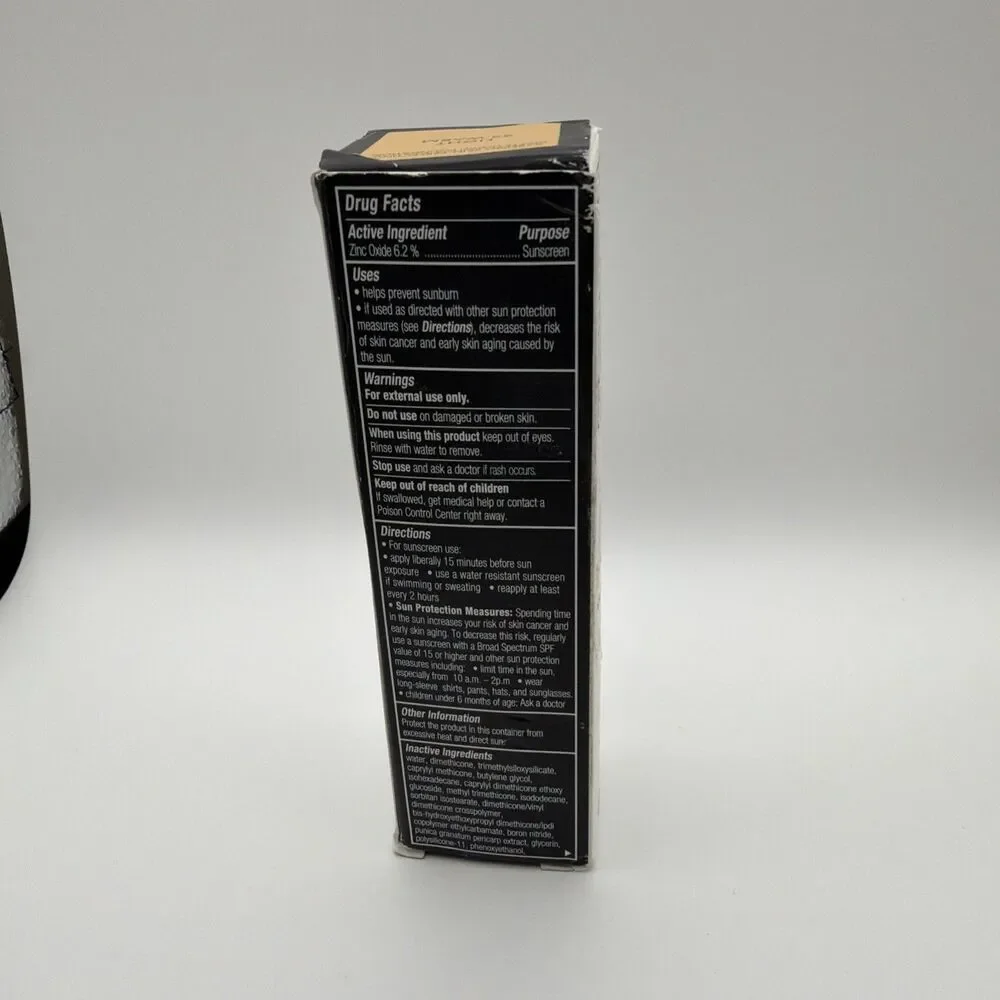 bareMinerals BAREPRO 24HR MATTE FOUNDATION SPF 20 light 22 warm (Matte) 1 Oz